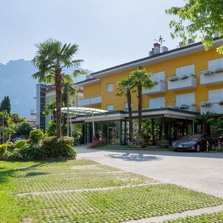 Appartamento Campagnola Mansardato Riva del Garda Eksteriør billede